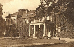Historische Ansicht Gutshaus (Herrenhaus) Behrenhoff 1922; aus der Sammlung A. Kobsch, Stralsund