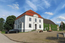 Gutshaus Mölln bei Neubrandenburg 2025