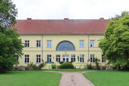 Gutshaus (Herrenhaus) Pinnow bei Malchin 2025