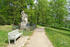 Denkmal "Die Hoffnung tröstet die Trauer" im Schlosspark Hohenzieritz